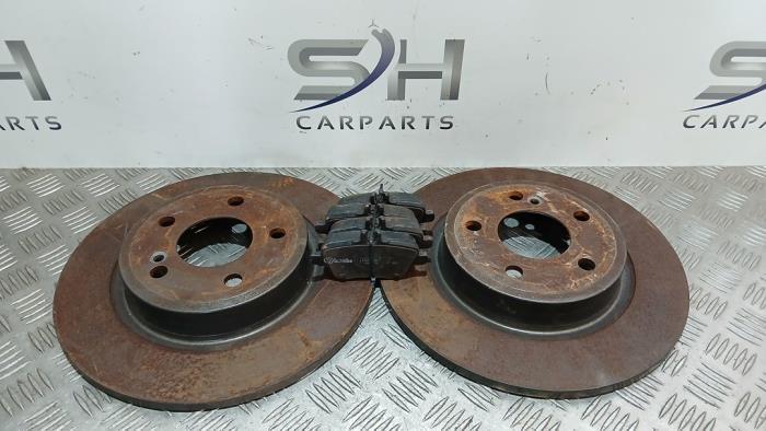 Remschijf + blok achter van een Mercedes CLA, Auto-onderdelen, Gebruikt, -, Ophalen of Verzenden, -