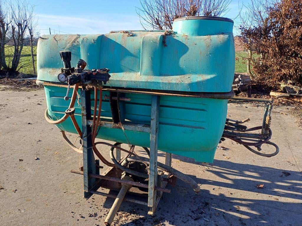 Sproeier 900l, Articles professionnels, Agriculture | Aliments pour bétail, Enlèvement