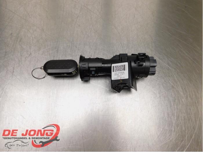 Serrure de contact + clé d'un Fiat Panda, Autos : Pièces & Accessoires, Autres pièces automobiles, Fiat, Utilisé, 3 mois de garantie