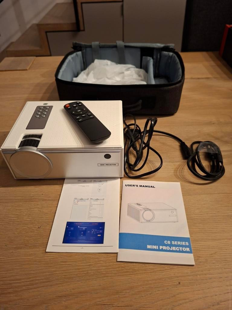 Mini projector C8 series + UC28C led projector, Audio, Tv en Foto, Beamers, Ophalen, LED