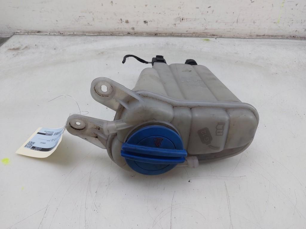 VASE D'EXPANSION Audi A4 Avant (B8) (01-2007/12-2015), Utilisé, Audi