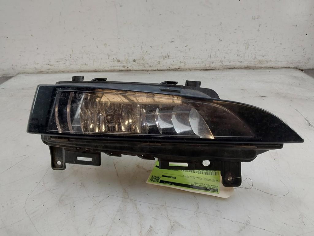 ANTI BROUILLARD AVANT DROIT Skoda Scala (|657941700|), Utilisé, Info@forvia.com, HELLA GmbH & Co. KGaA, Rixbecker Straße 75
59552  Lippstadt, DE