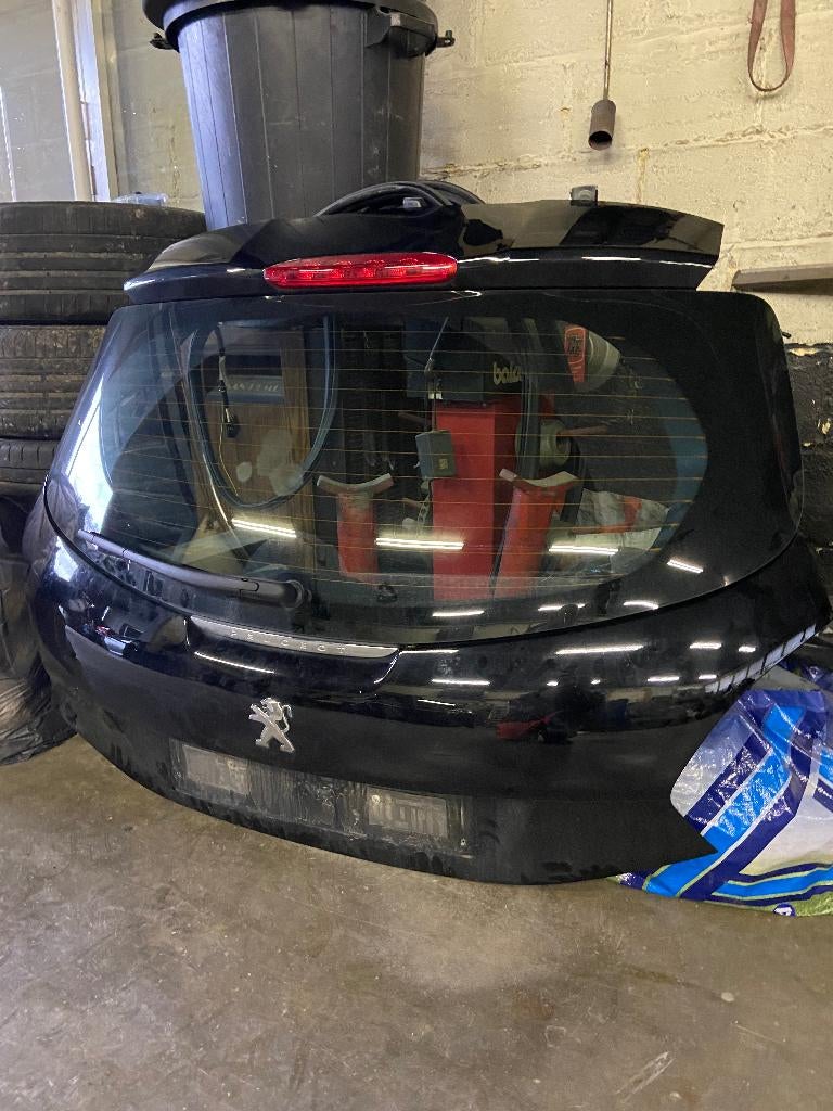 Hayon Peugeot 208 (5P), Enlèvement, Utilisé, Peugeot, Haillon arrière