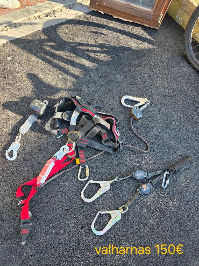 Valharnas, Ophalen, Zo goed als nieuw