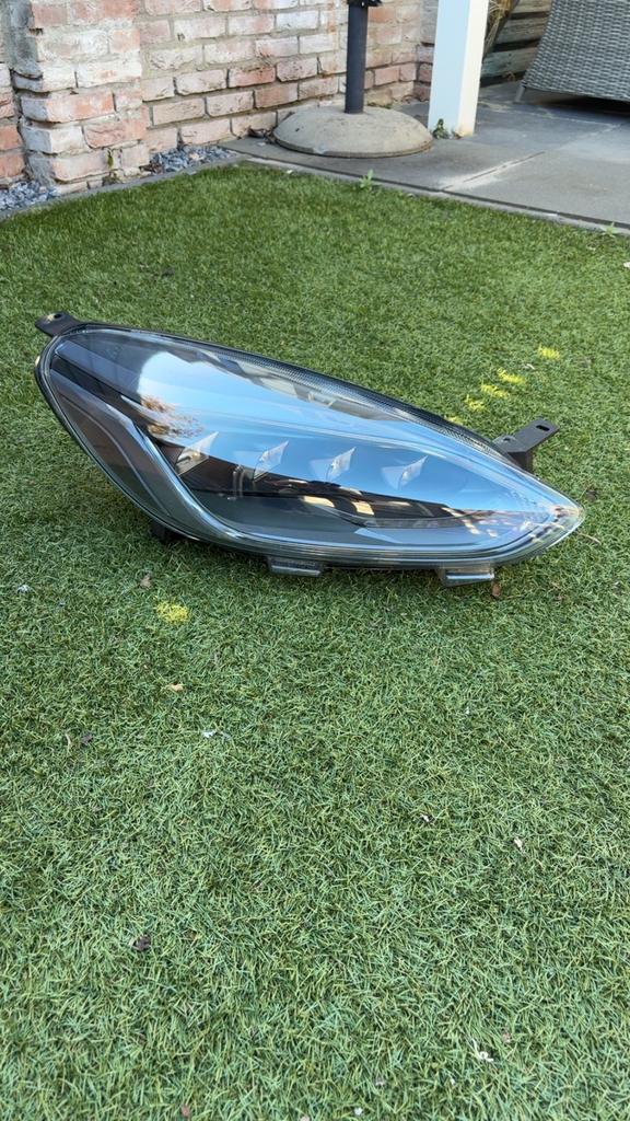 Linker LED koplamp Ford Fiesta MK8 - Vochtprobleem, Auto-onderdelen, Verlichting, Ford, Verzenden