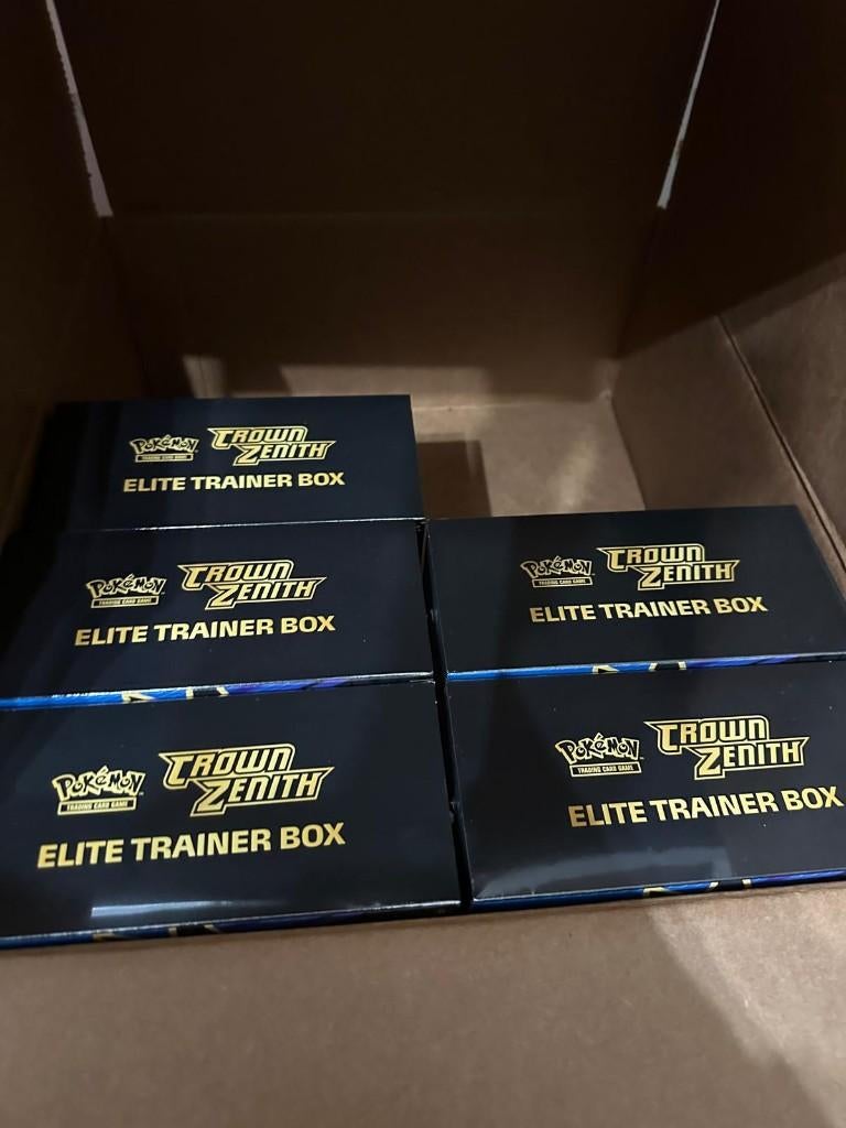 Crown Zenith ETB - Case Fresh Pokémon, Ophalen of Verzenden, Nieuw, Boosterbox