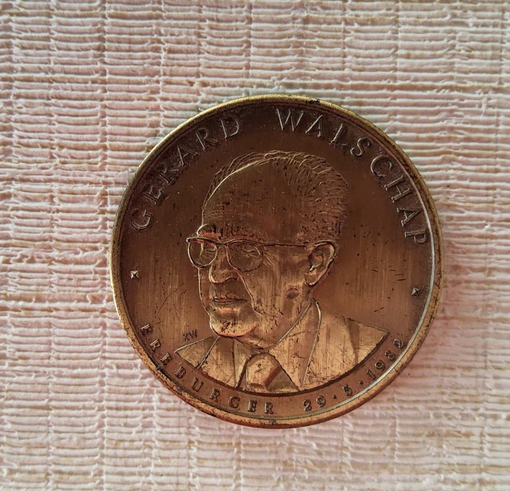 Medaille Gerard Walschap Londerzeel in brons, Timbres & Monnaies, Pièces & Médailles, Enlèvement ou Envoi, Bronze