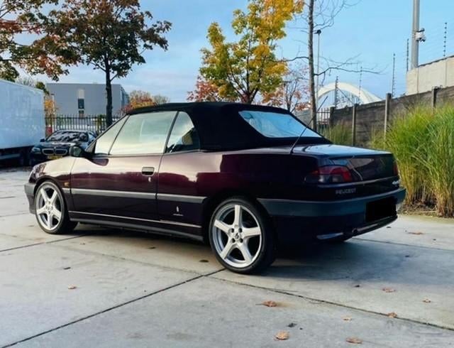 Peugeot 306 Cabrio *Ancêtre*1.8 boite auto *carnet complet *, Autos, Cuir, Achat, Beige, Entreprise