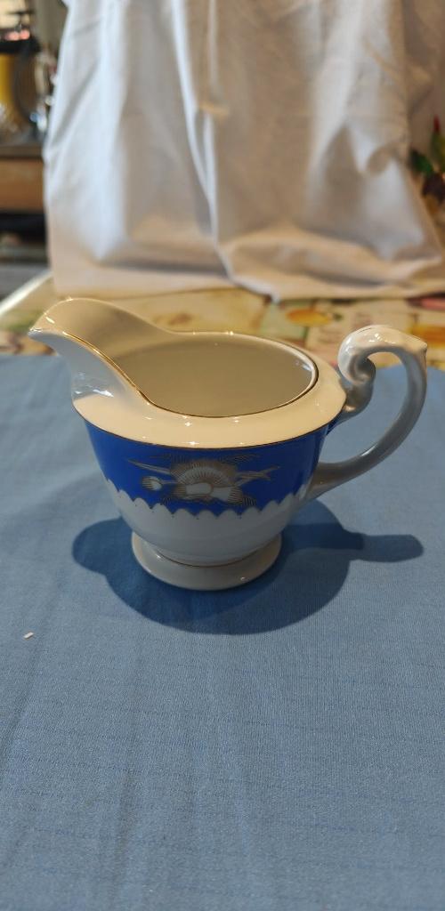 kannetje in porselein made in China, Ophalen of Verzenden