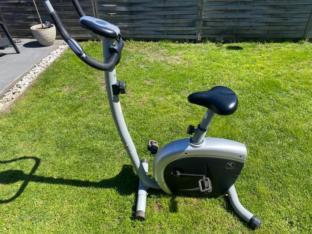 Hometrainer DOMYOS, Sport en Fitness, Fitnessapparatuur, Ophalen, Gebruikt, Metaal, Hometrainer