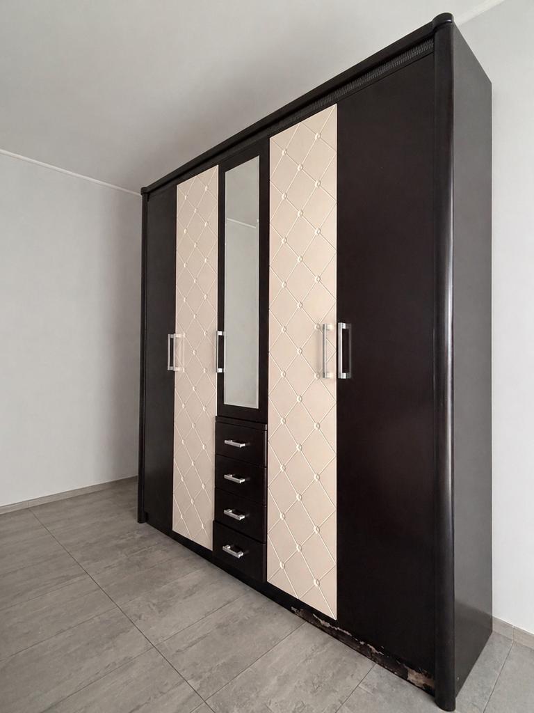 Armoir 5 portes 4 tiroirs, Maison & Meubles, 200 cm ou plus, Enlèvement, Utilisé, 200 cm ou plus