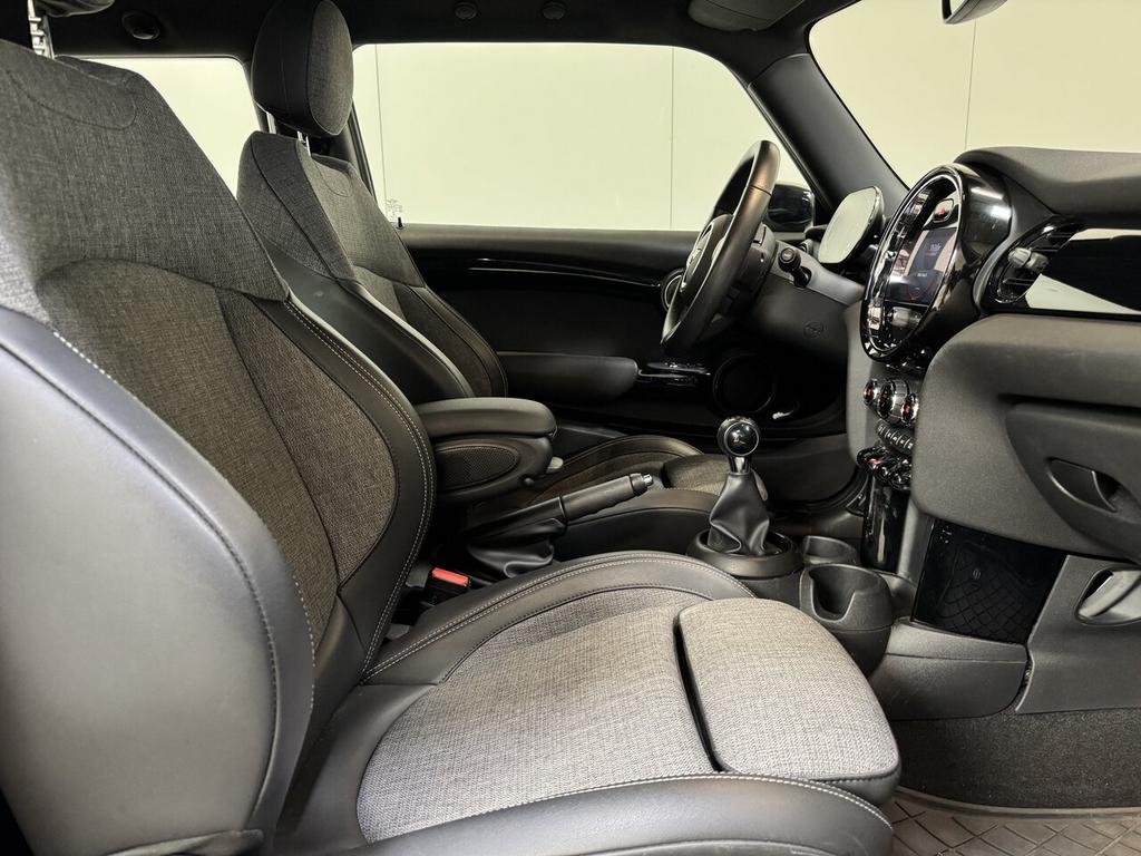 MINI Cooper 1.5 Benzine Man. - Airco - Cruise - Topstaat!, Auto's, Mini, 4 zetels, Euro 6, https://public.car-pass.be/vhr/ec3bf95a-92c1-44ff-9d95-5a817d29636a