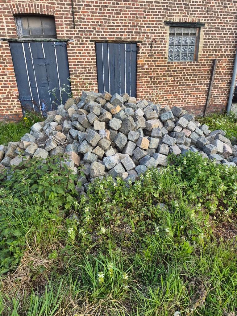 Partij kasseien Gratis, Enlèvement