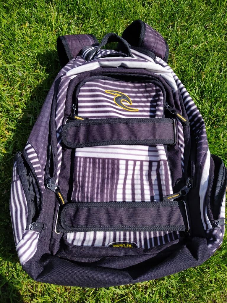 Sac à dos de ski Ripcurl

(En bon état), Sports & Fitness, Enlèvement ou Envoi