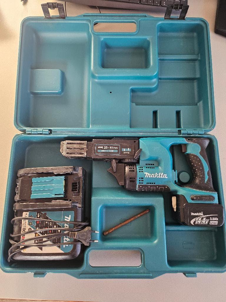 Makita BFR440SFE Accu Schroefautomaat – 14.4V, Ophalen of Verzenden, Zo goed als nieuw