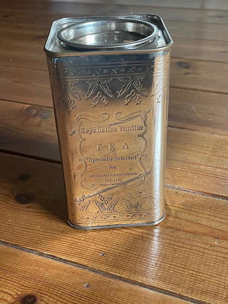 verzilverde "blikken" doos Seychelles, Verzamelen, Blikken, Gebruikt, Thee, Overige merken, Ophalen of Verzenden