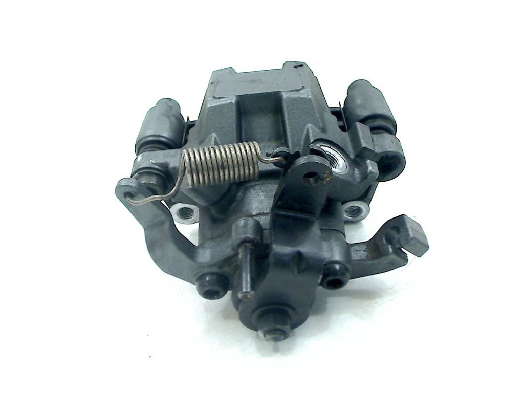 ETRIER DE FREIN ARRIÈRE Kymco CV3 2023 (43100-LGC6-E01), Dhr. S. di Majo, Utilisé, Info@cama-motorparts.nl, P.J. Troelstraweg 8 8
3144 CX  MAASSLUIS, NL