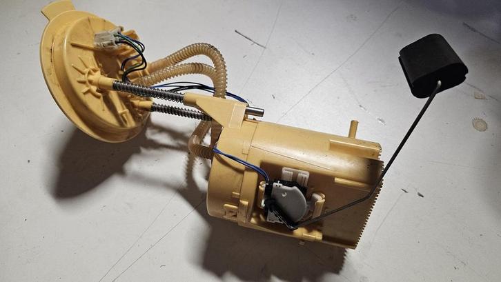 Brandstofpomp dieselpomp opvoerpomp in de tank N47 N57 BMW X, Autos : Pièces & Accessoires, Électronique & Câbles, Utilisé, Origine de la pièce connue