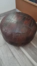 antieke poef, Enlèvement