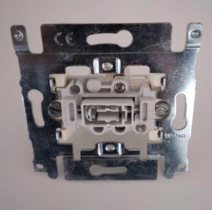 Niko PR20, PR80, PR85, Hydro55, da vinci, inter, Nikobus.., Doe-het-zelf en Bouw, Elektriciteit en Kabels, Nieuw, Schakelaar, Ophalen of Verzenden