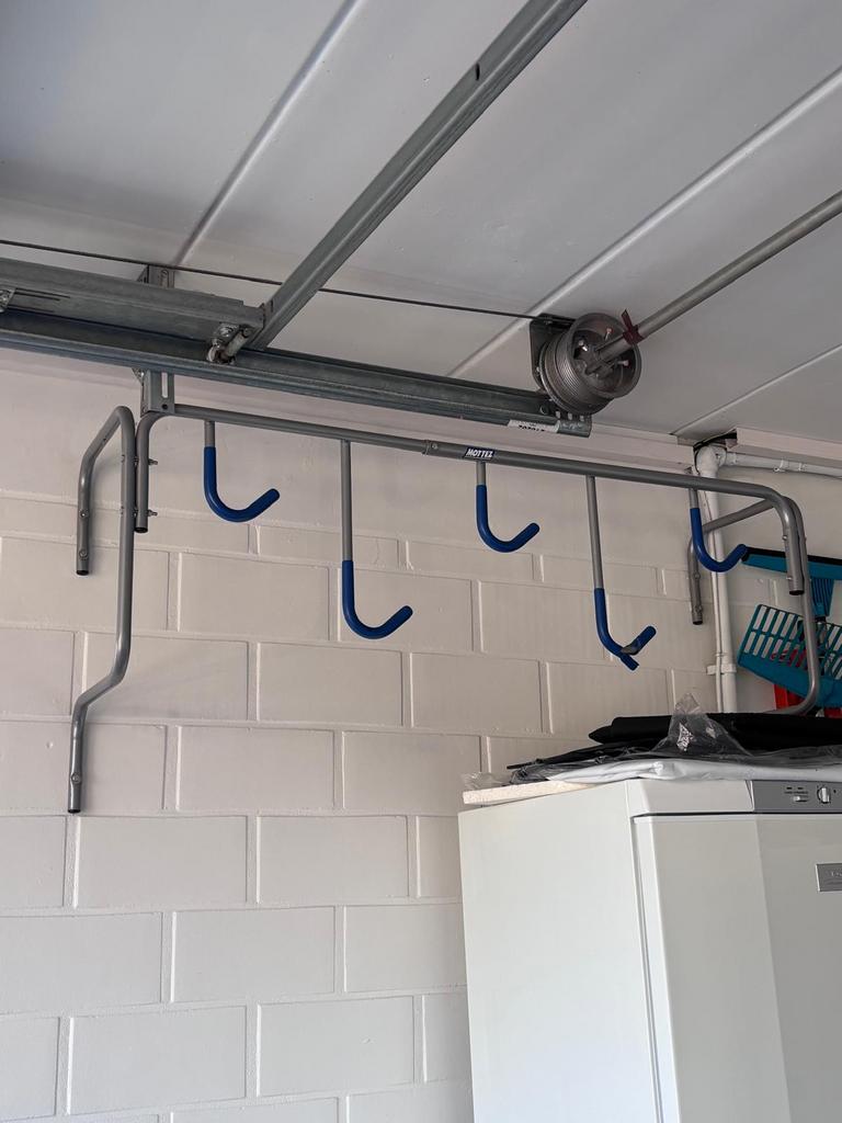 Fietsrek mottez muurhaak fietsen, Vélos & Vélomoteurs, Pièces de cyclomoteur | Général, Utilisé, Enlèvement