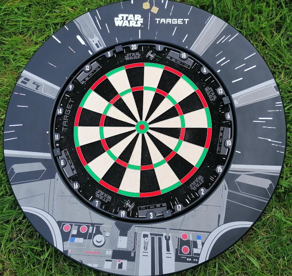 Target Star Wars Millennium Falcon TOR en Surround - Dartset, Ophalen of Verzenden, Gebruikt, Dartbord