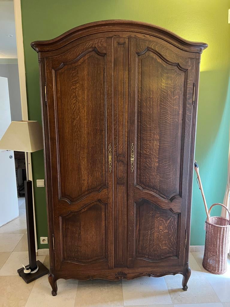 Armoire classique à deux portes, Enlèvement