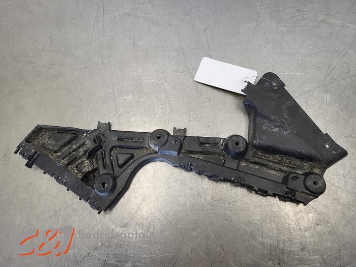 Bumpersteun links-achter van een Renault Trafic, Gebruikt, -, Renault, -