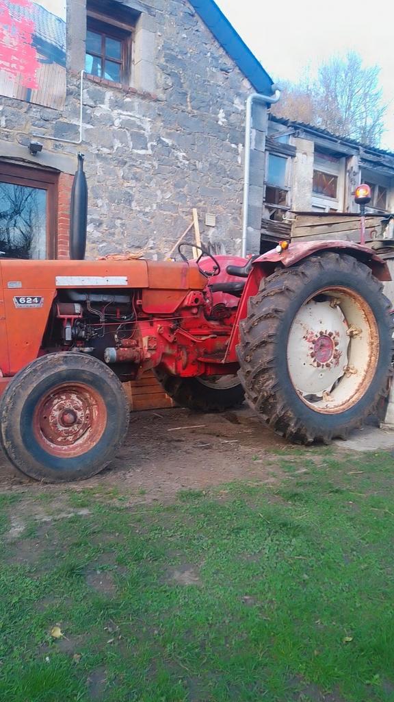 Ih 624 Lire la description., Articles professionnels, Agriculture | Tracteurs, Enlèvement