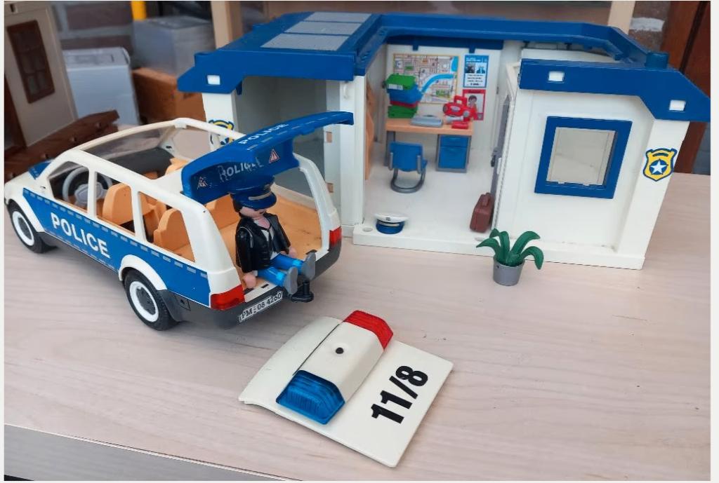Playmobil politiebureau + politiewagen, Enlèvement, Playmobil en vrac