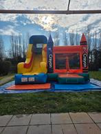 Château gonflable avec toboggan a louer