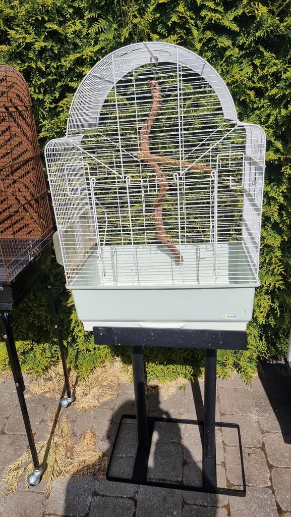 Vogel kooie met tafel, Dieren en Toebehoren, Vogels | Hokken en Kooien, Ophalen