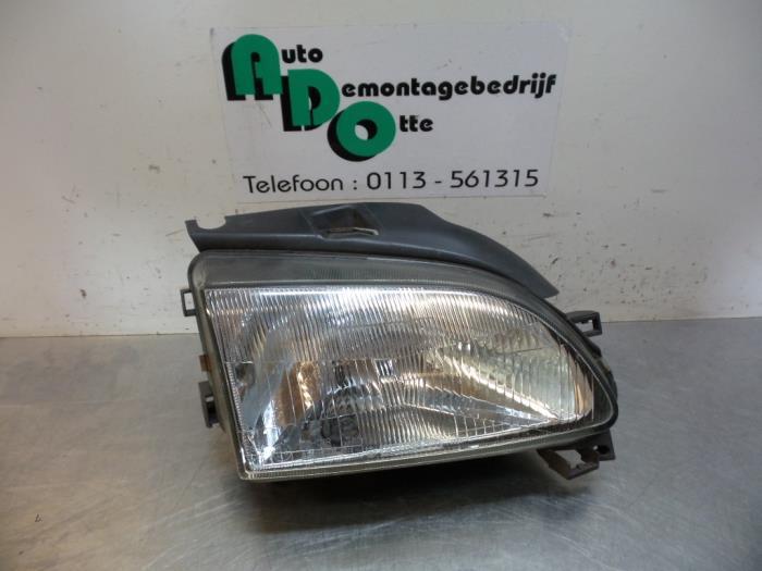 Phare droit d'un Seat Arosa (Arosa 97-), Autos : Pièces & Accessoires, Éclairage, Seat, Utilisé, 3 mois de garantie, Enlèvement ou Envoi