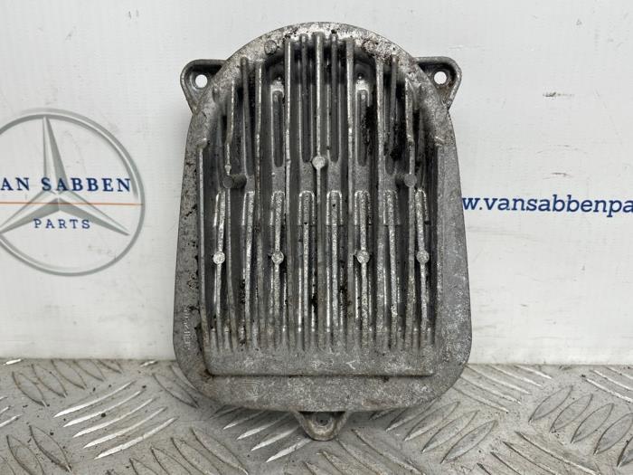 Phare LED d'un Mercedes CLA, Autos : Pièces & Accessoires, Éclairage, Mercedes-Benz, Utilisé, 3 mois de garantie