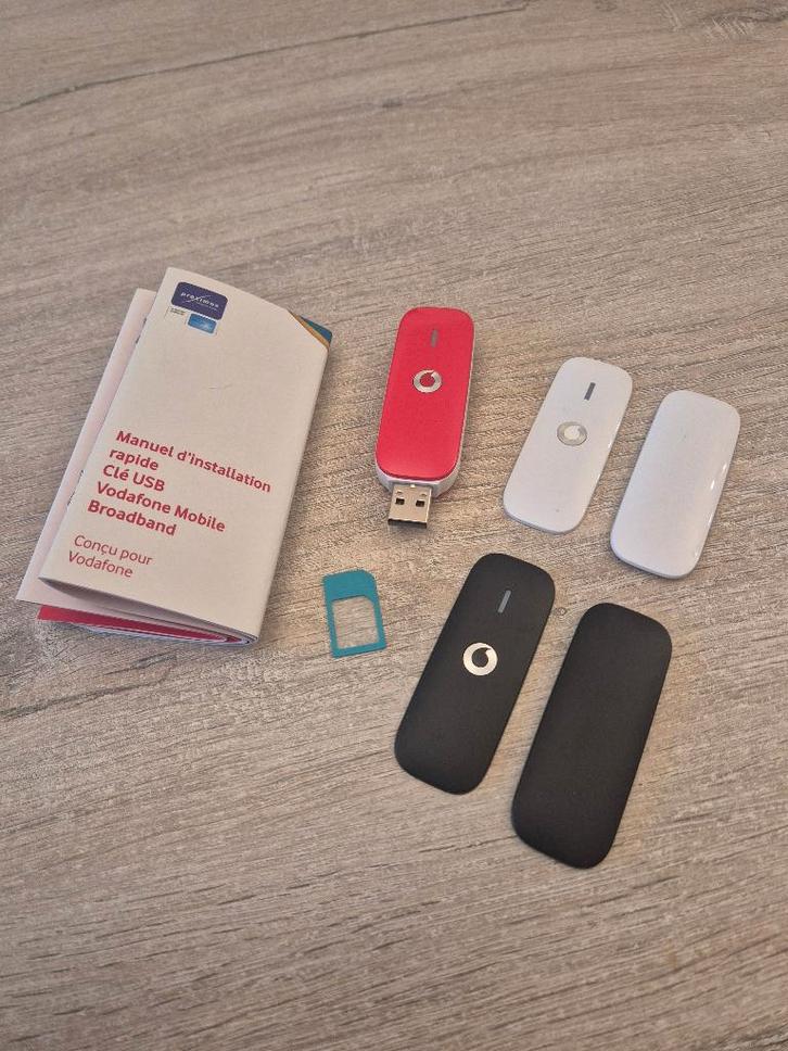 Vodafone clé 3G, Informatique & Logiciels, Routeurs & Modems, Comme neuf, Routeur, Enlèvement ou Envoi
