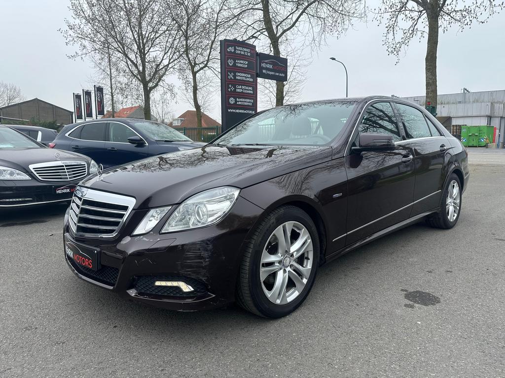 Mercedes E220Cdi •AUTOMAAT• •CRUISE• •NAVI• PROPERE STAAT, Automaat, https://public.car-pass.be/vhr/4f569372-a5da-47b8-a07e-32fa05c2c7cd
