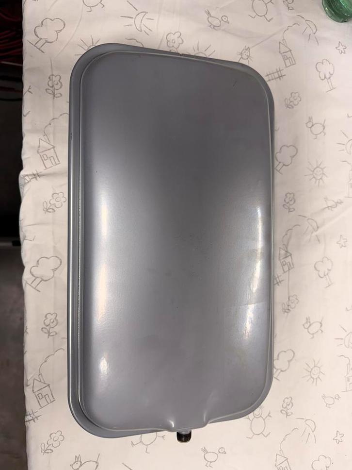 Valiant expansievat, 10 L, Bricolage & Construction, Chauffage & Radiateurs, Utilisé, Enlèvement