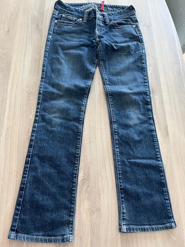 Jeans Guess taille 29, Vêtements | Femmes, Enlèvement ou Envoi, Comme neuf