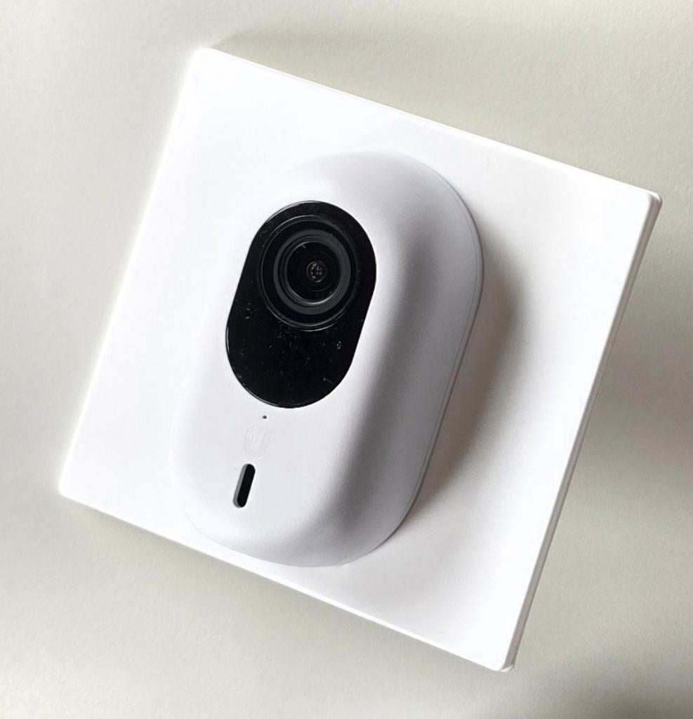 Ubiquiti unifi protect G4 instant camera, Ophalen of Verzenden, Gebruikt, Binnencamera