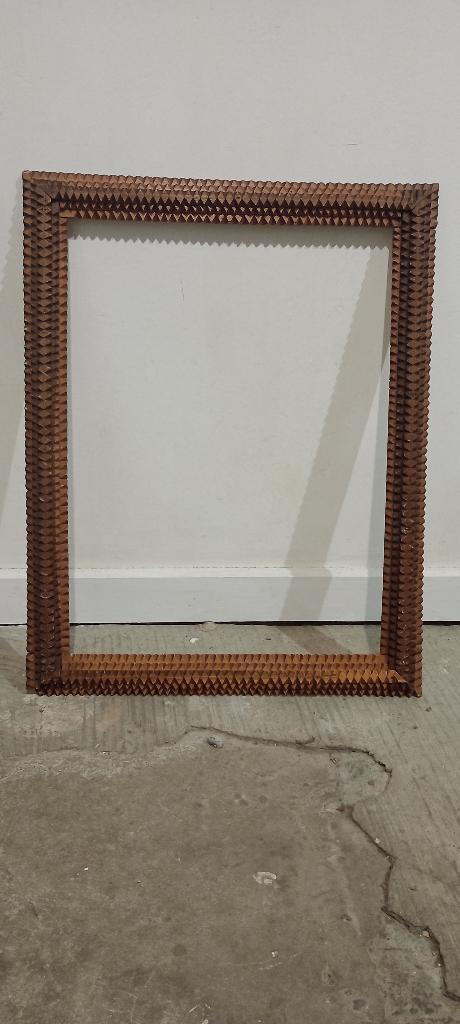 Cadre vide Tramp Art ancien bois sculpté 33,5x45 cm, c59, Maison & Meubles, Accessoires pour la Maison | Cadres, Utilisé, Bois