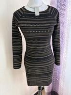 Mangozwarte jurk met geometrische prints maat S, Ophalen of Verzenden, Zo goed als nieuw