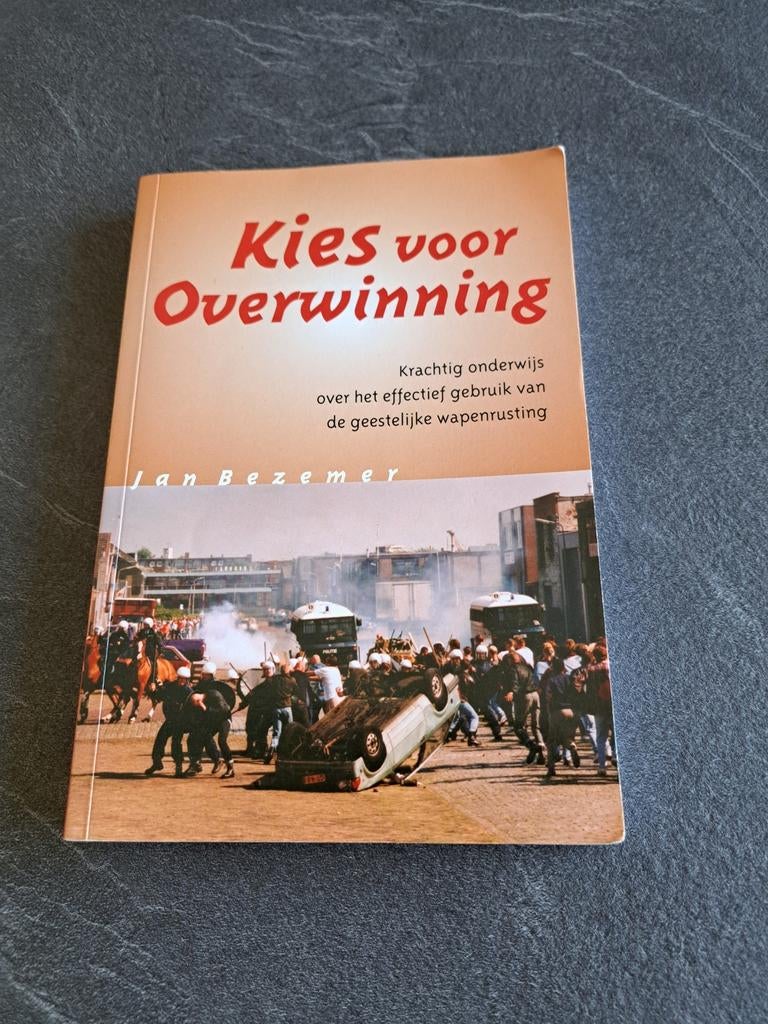 J. Bezemer - Choisissez la victoire, Enlèvement, J. Bezemer