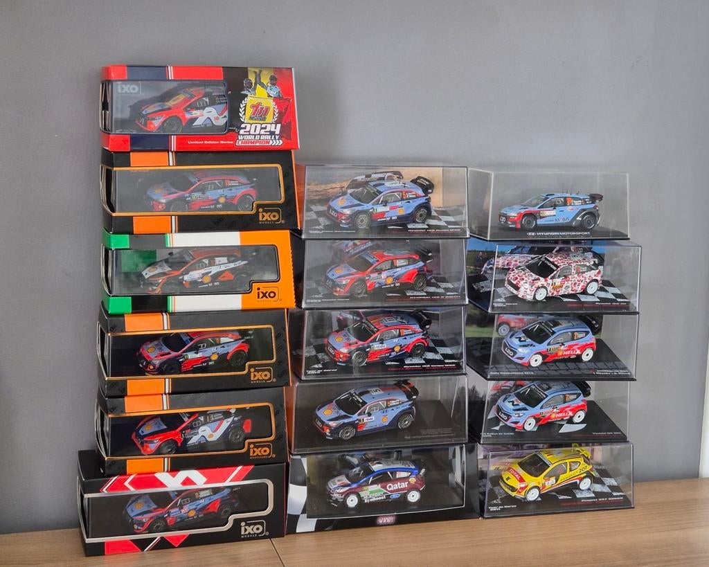 Lot 16 voitures wrc rallye 1/43 T.Neuville-N.Gilsoul +M.Wyda, Hobby & Loisirs créatifs, Voitures miniatures | 1:43, Enlèvement