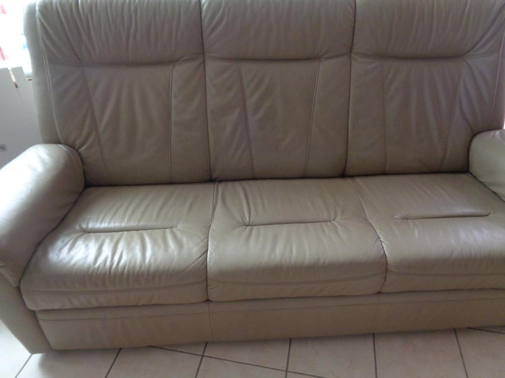 Canapé beige 3 places. GRATUIT;, Maison & Meubles, Trois personnes, Banc droit, Synthétique, Enlèvement