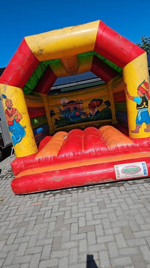 Springkasteel springkussen 4 meter x 4 meter compleet € 700, Hobby en Vrije tijd, Feestartikelen | Verhuur, Gebruikt, Ophalen