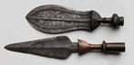 2 oude messen uit Congo, Antiek en Kunst, Ophalen of Verzenden