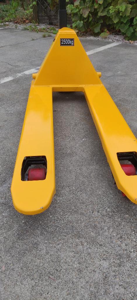 NOUVEAU TRANSPALETTE, TRANSPALETTE DE 2500 KG, Bricolage & Construction, Chariots de transport, Enlèvement ou Envoi