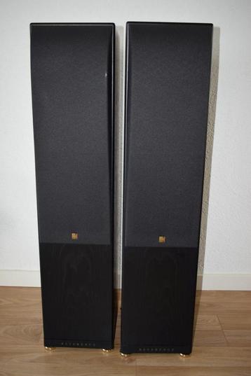 Kef Reference Model Two Luidsprekers, beschikbaar voor biedingen