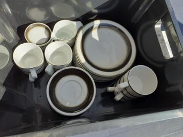 Gratis Servies Mosa  beschikbaar voor biedingen