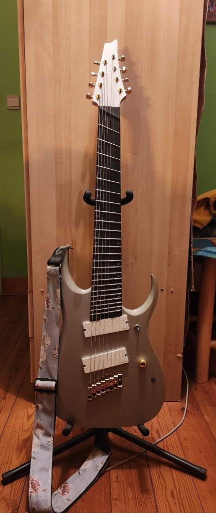 (ongebruikte) Ibanez RGDMS8 achtsnarige gitaar, Muziek en Instrumenten, Snaarinstrumenten | Gitaren | Elektrisch, Nieuw, Solid body